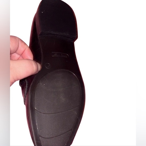 Nine West Black leather Crocodile Pattern Loafers - Picture 3 of 3